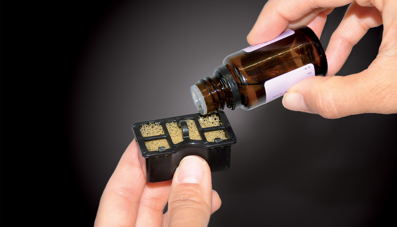 Dozownik zapachów Zbliżenie na dozownik zapachów w nawilżaczu Oskar